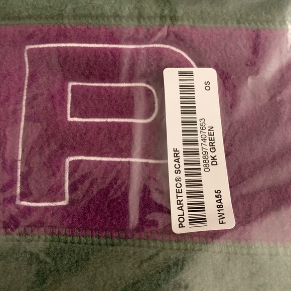 New Supreme Authentic Polartec Scarf FW18 NWT - Picture 5 of 8